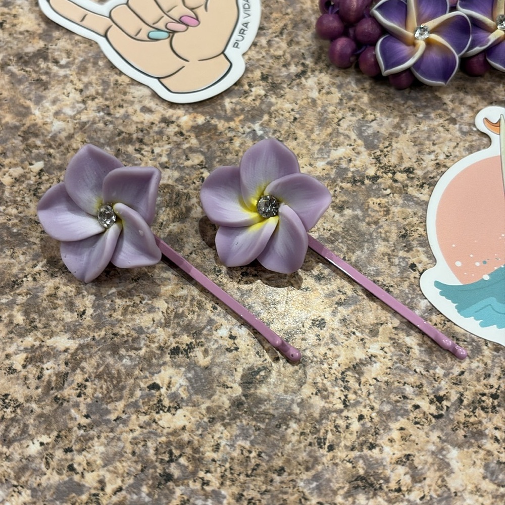 Hawaiian Flowers Hair Accessories Set - Picture 3 of 14